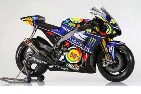 2013 Motogp YAMAHA M1羅絲新拉花？