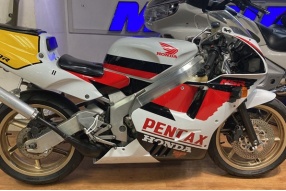 1990 HONDA NSR250R SP PENTAX(賓得花)-1990全日本GP500冠軍拉花