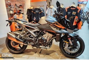 2024 KTM DUKE 990-彎道「狙擊手」