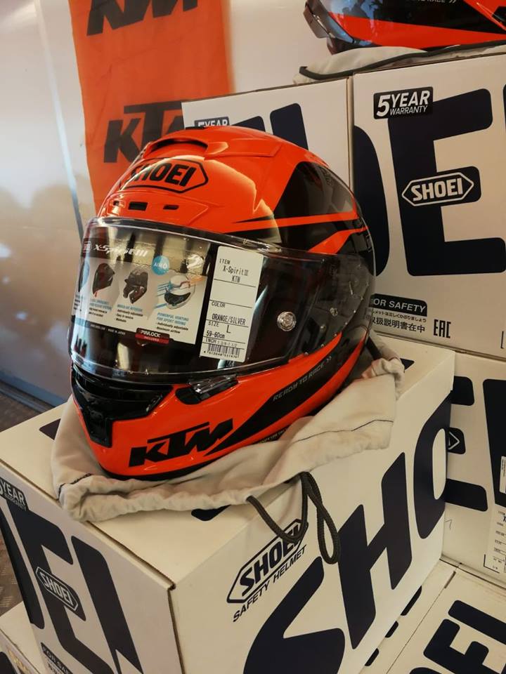 2018 KTM x SHOEI HELMET