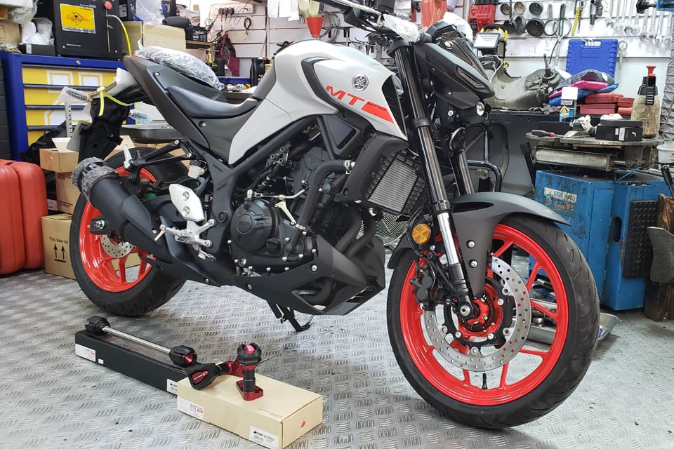 2020 SILVER STAR YAMAHA MT03