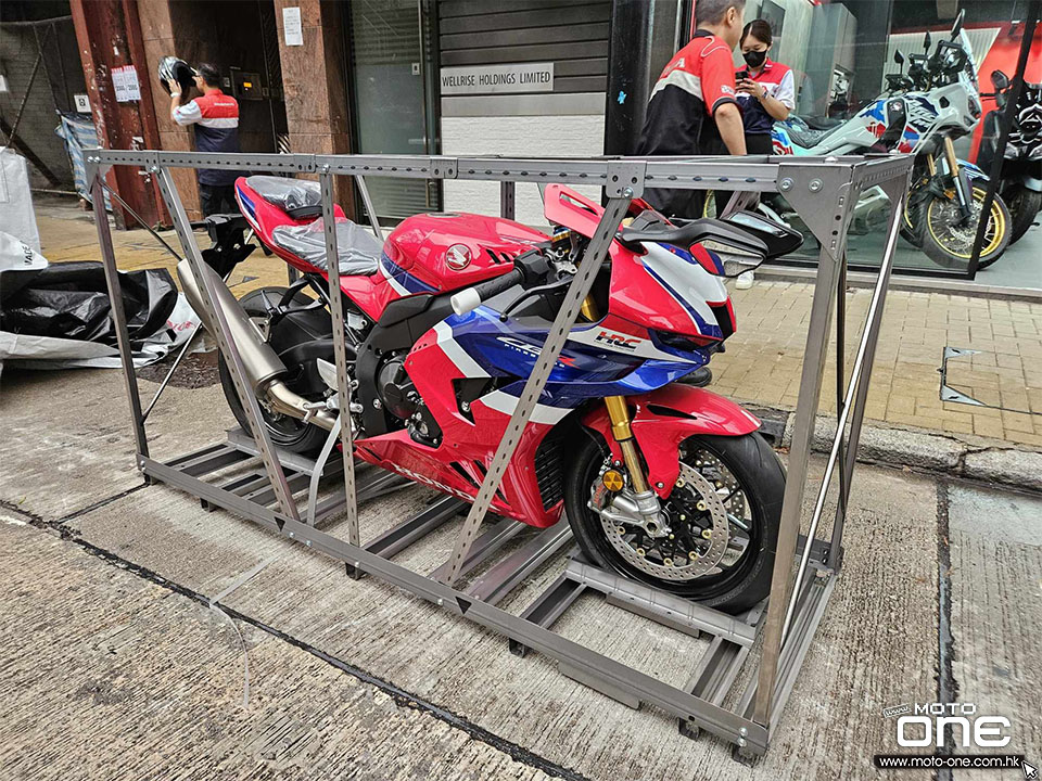 2024 HONDA CBR1000RR-R SP